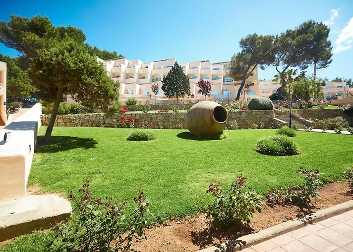 Invisa Hotel Club Cala Blanca
